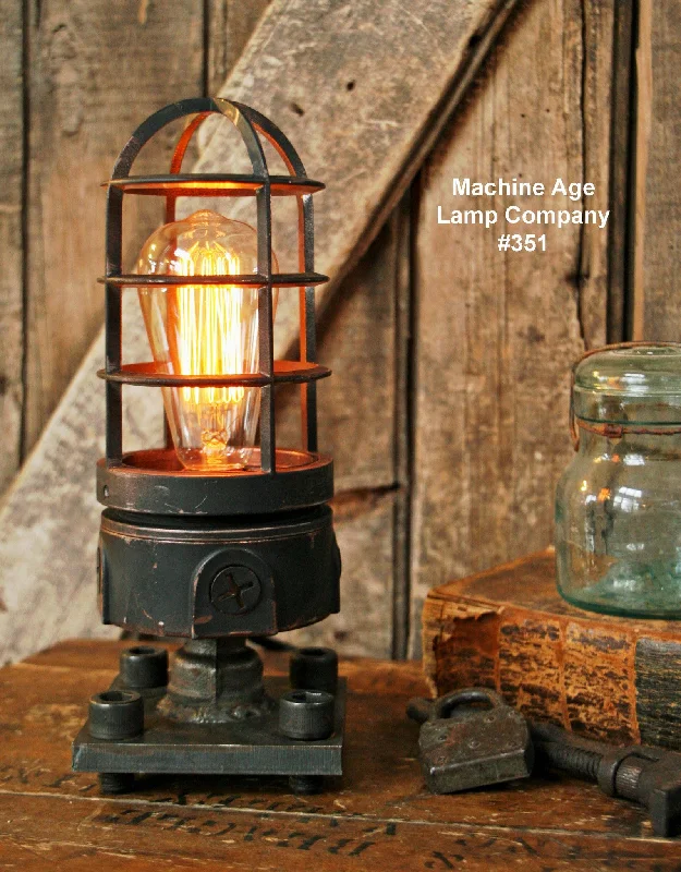 Low - Bay Industrial Lighting Fixtures for Small FactoriesSteampunk Industrial Lamp, Lighthouse Explosion Proof Light #351