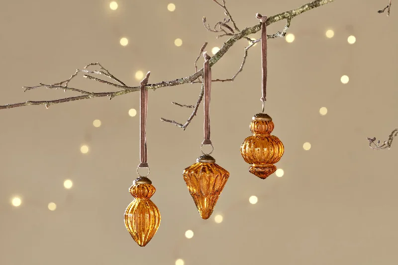 Mediterranean - Style Ceiling Lights with Terra - Cotta and Ceramic DetailsManipur Baubles - Amber (Set of 3)